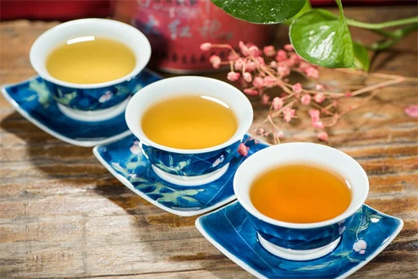 甲虫は受粉を助ける？先輩受粉者の秘密と庭での活用法